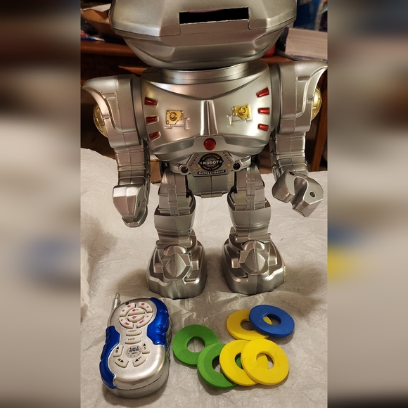 Mastermind Toys Mighty Mike RC Disc Shooting Space Robot 2017 With Remote!! - Picture 10 of 10